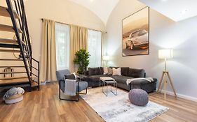 L10 Dolce Vita Apartment